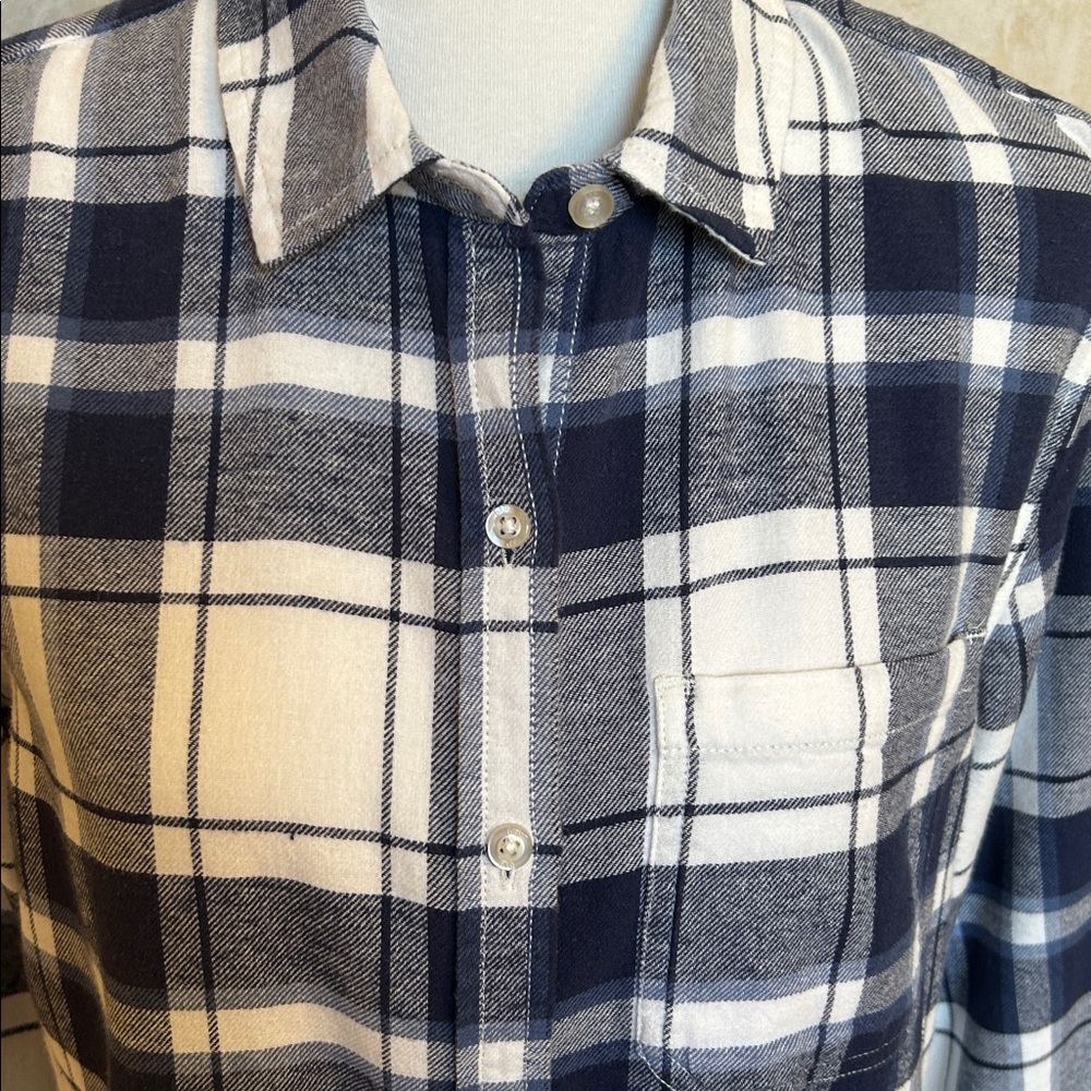 GAP Flannel Shirt - Picture 2 of 9
